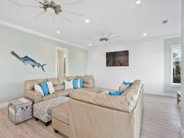 Gulf Views Pensacola Vacation Home Eight Bedrooms