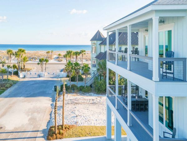 Gulf Views Pensacola Vacation Home Eight Bedrooms