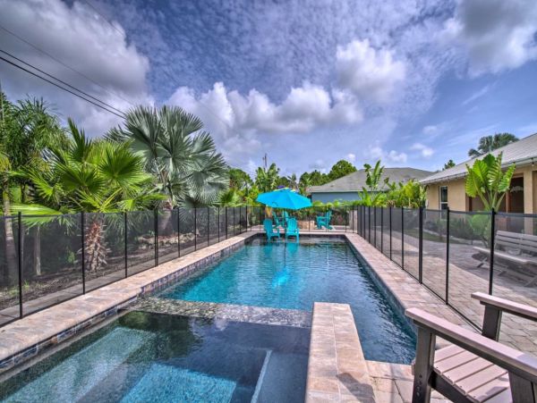 Three Bedroom Vacation Pool Home in Vero Beach