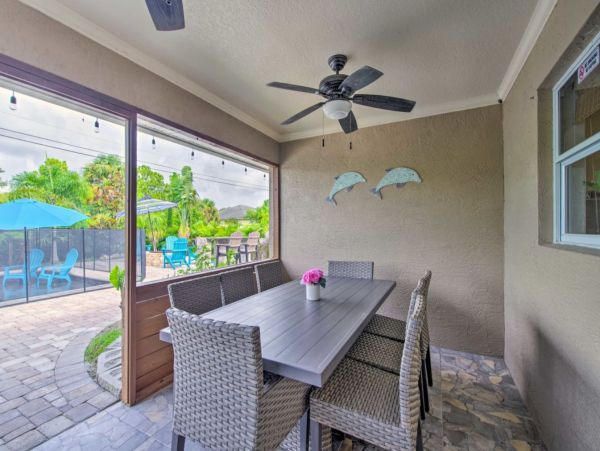 Three Bedroom Vacation Pool Home in Vero Beach