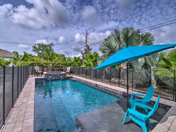 Three Bedroom Vacation Pool Home in Vero Beach
