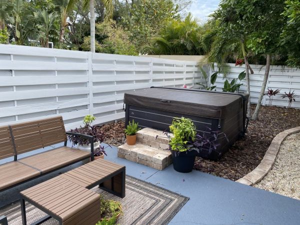 Lido Key Vacation Condo Walk to Beach Two Bedroom