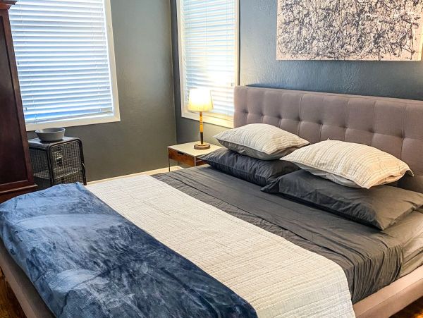 Lido Key Vacation Condo Walk to Beach Two Bedroom