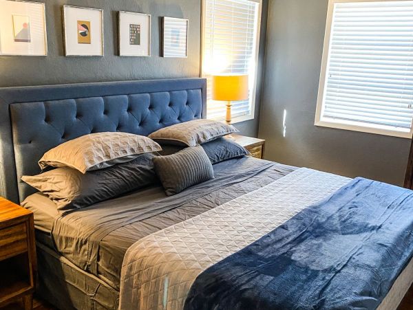 Lido Key Vacation Condo Walk to Beach Two Bedroom
