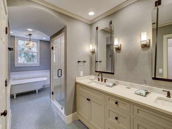 Grand Luxury 8-Acre Estate Main House & Guest House Sleeps 22 Guests