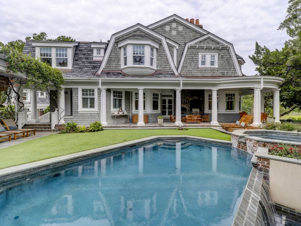 Grand Luxury 8-Acre Estate Main House & Guest House Sleeps 22 Guests