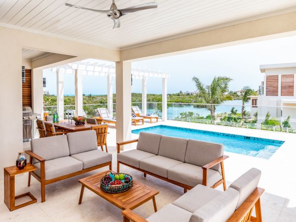Luxury Four Bedroom Vacation Pool Villa in Turks and Caicos