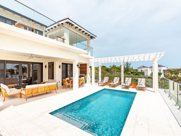 Luxury Four Bedroom Vacation Pool Villa in Turks and Caicos