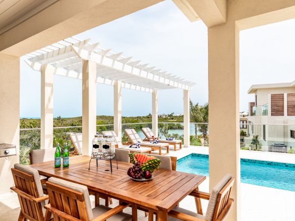 Luxury Four Bedroom Vacation Pool Villa in Turks and Caicos