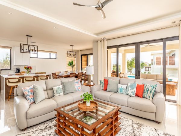 Luxury Four Bedroom Vacation Pool Villa in Turks and Caicos