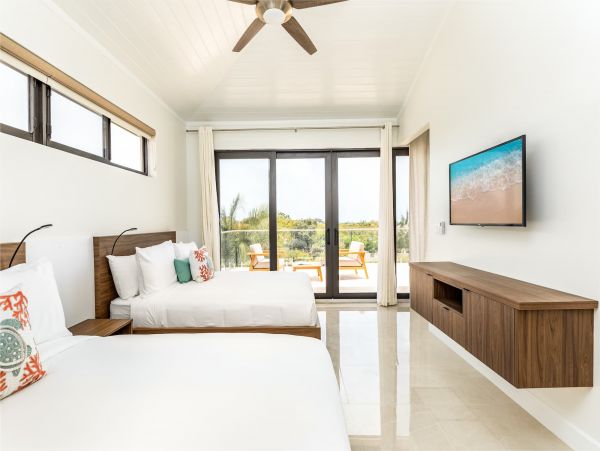 Luxury Four Bedroom Vacation Pool Villa in Turks and Caicos