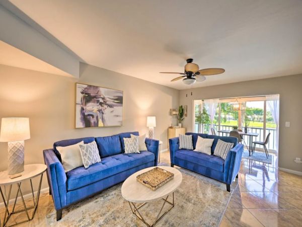 Lakefront 3 Bedroom Vacation Condo in Naples