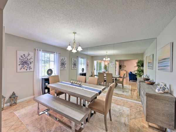 Lakefront 3 Bedroom Vacation Condo in Naples