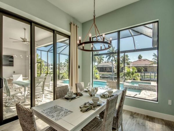 Luxury Vacation Home in Cape Coral with Private Caged Pool and Hot Tub