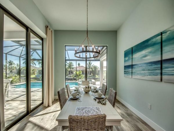 Luxury Vacation Home in Cape Coral with Private Caged Pool and Hot Tub