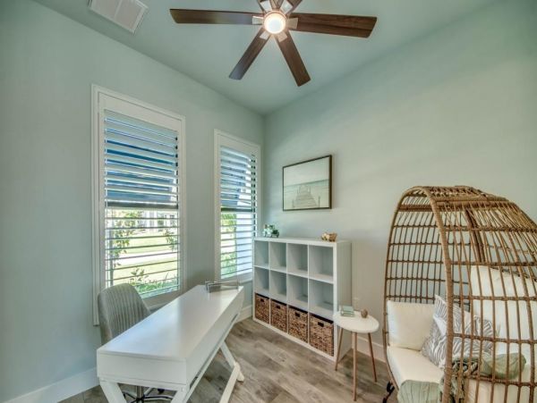 Luxury Vacation Home in Cape Coral with Private Caged Pool and Hot Tub