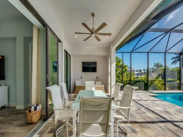 Luxury Vacation Home in Cape Coral with Private Caged Pool and Hot Tub