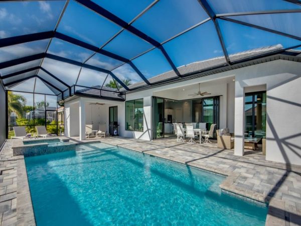 Luxury Vacation Home in Cape Coral with Private Caged Pool and Hot Tub