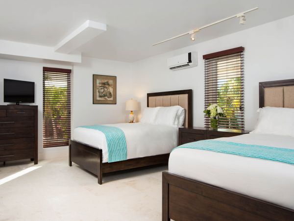 Oceanfront Vacation Pool Home Four Bedroom in Turks and Caicos