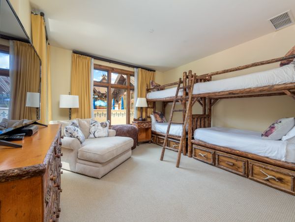 Vail Luxury Vacation Rental  4-Bedroom Lionshead Village Condo with Mountain Views