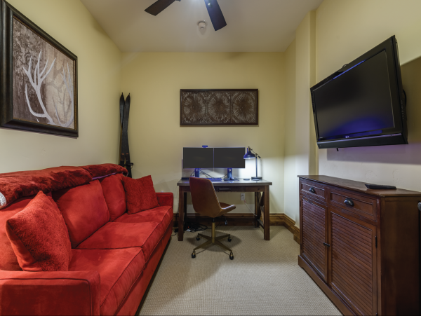 Vail Luxury Vacation Rental  4-Bedroom Lionshead Village Condo with Mountain Views