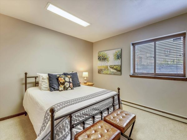 Five Bedroom Vacation Home in Breckenridge Sleeps Twelve Guests