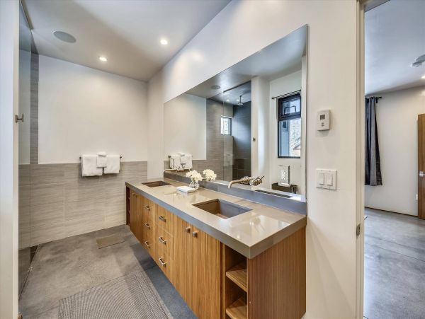 Breckenridge Three Bedroom Vacation Home with Ski Area Views