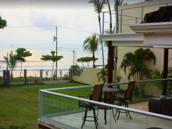 Beachfront Vacation Villa Jaco with 2 Pools & Sleeps 25