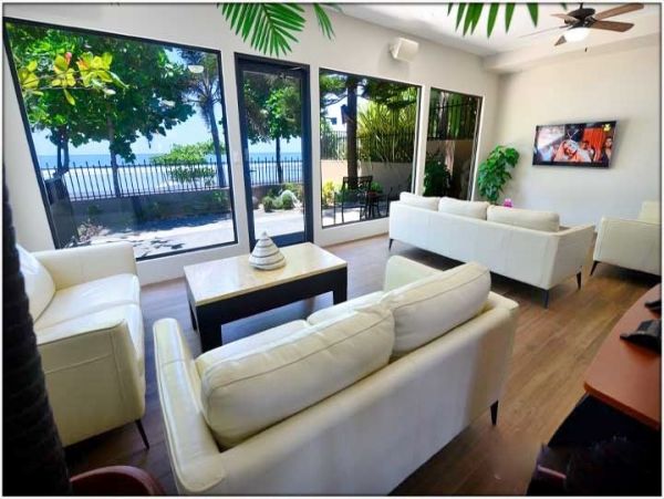 Oceanfront Jaco Vacation Pool Home Eight Bedroom