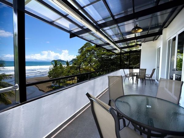 Luxury Beachfront Mansion with 13 Bedrooms Sleeps 20