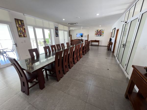 Luxury Beachfront Mansion with 13 Bedrooms Sleeps 20