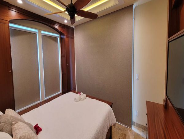 Kihei Luxury Vacation Pool House 6 Bedrooms Walk to Beach