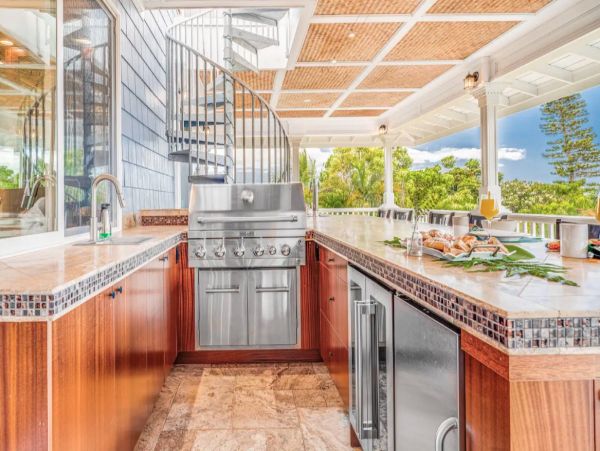 Kihei Luxury Vacation Pool House 6 Bedrooms Walk to Beach