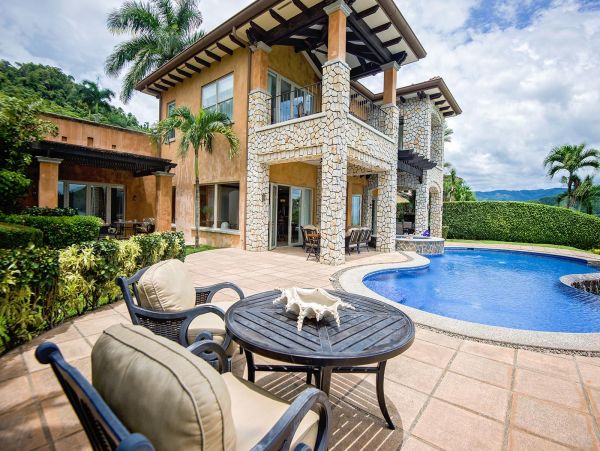 Herradura Vacation Pool Home Five Bedroom