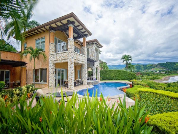 Herradura Vacation Pool Home Five Bedroom