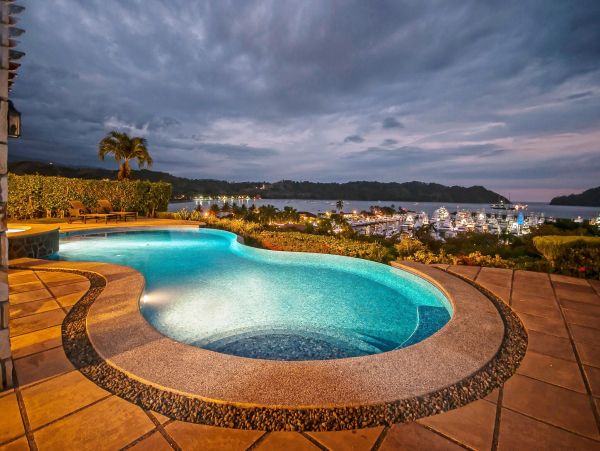 Herradura Vacation Pool Home Five Bedroom