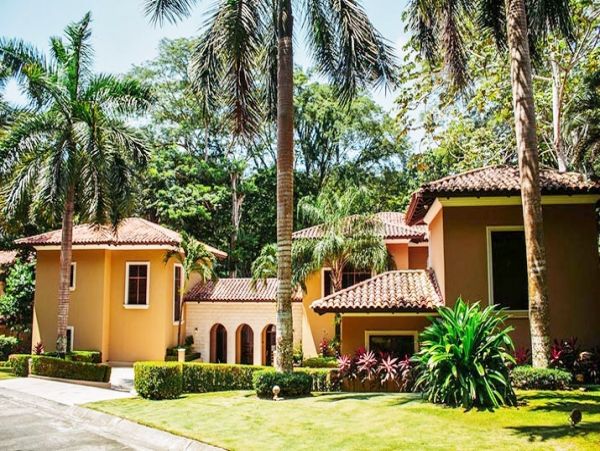 Herradura Vacation Pool Home Walk to Beach