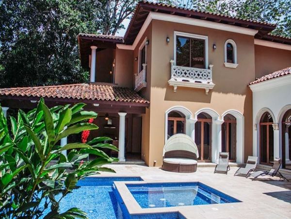 Herradura Vacation Pool Home Walk to Beach