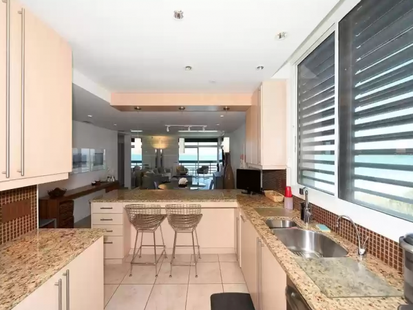 Luxury Beachplace Condo on 4th floor Corner unit