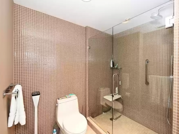 Luxury Beachplace Condo on 4th floor Corner unit
