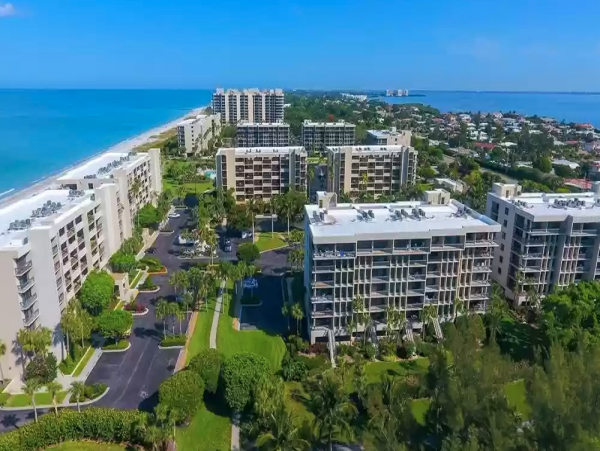 Luxury Beachplace Condo on 4th floor Corner unit