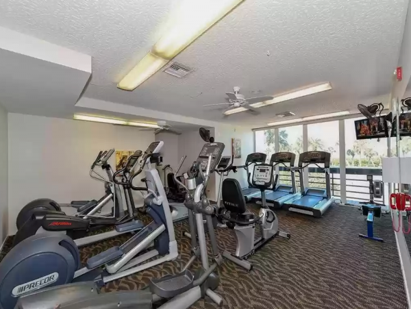 Luxury Beachplace Condo on 4th floor Corner unit