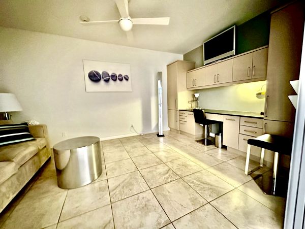 Luxury Beachplace Condo on 4th floor Corner unit