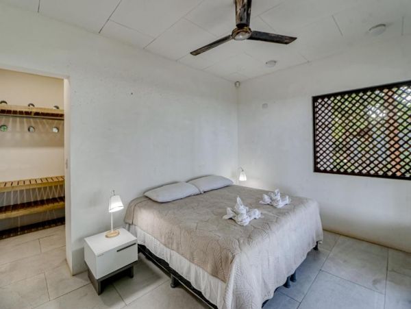 La Javilla Vacation Pool Home Four Bedroom On Beach