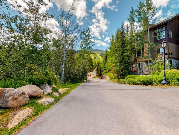 Beaver Creek Vacation Condo Two Bedroom Mountain Views