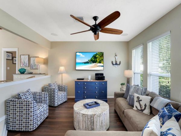 Luxury Vacation Home in Cape Coral with Private Pool Sleeps 6