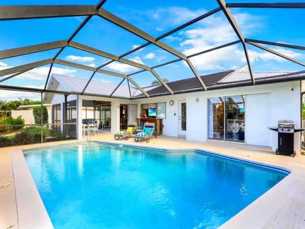 Luxury Vacation Home in Cape Coral with Private Pool Sleeps 6