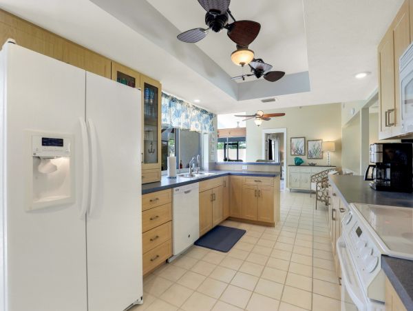 Luxury Vacation Home in Cape Coral with Private Pool Sleeps 6