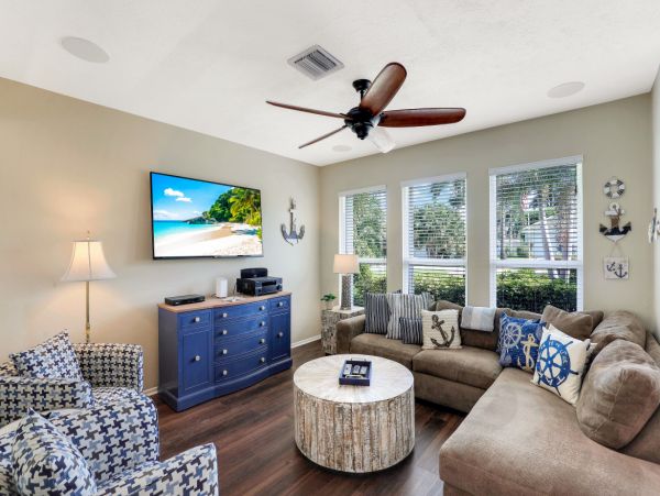 Luxury Vacation Home in Cape Coral with Private Pool Sleeps 6