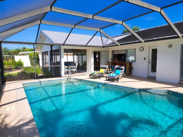 Luxury Vacation Home in Cape Coral with Private Pool Sleeps 6